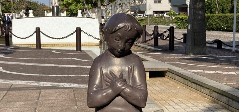 水辺にて」山本正道 - パブリックアート散歩