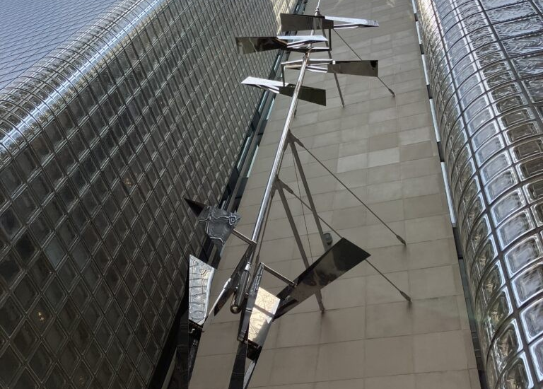 宇宙に捧ぐ」新宮晋 - パブリックアート散歩