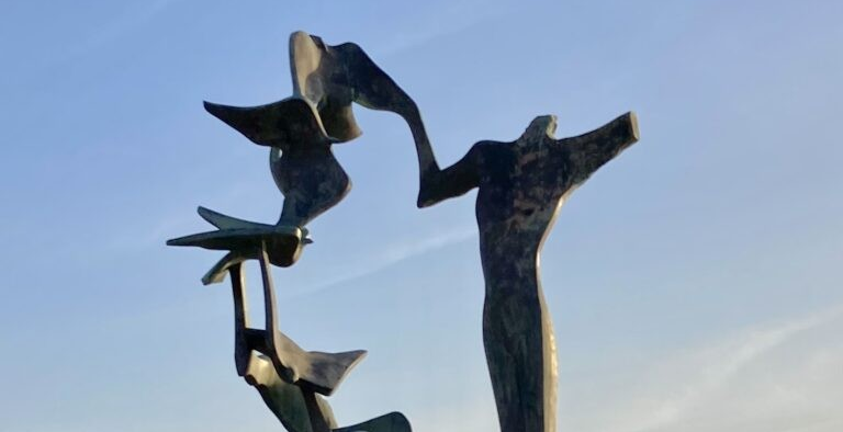 家族」重岡建治 - パブリックアート散歩